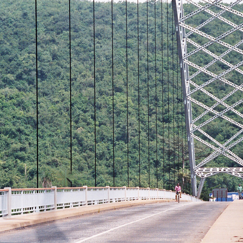 Adomi bridge in the middle arch
